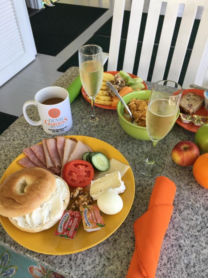 キーウェスト デュバル ガーデンズ Bed & Breakfast エクステリア 写真