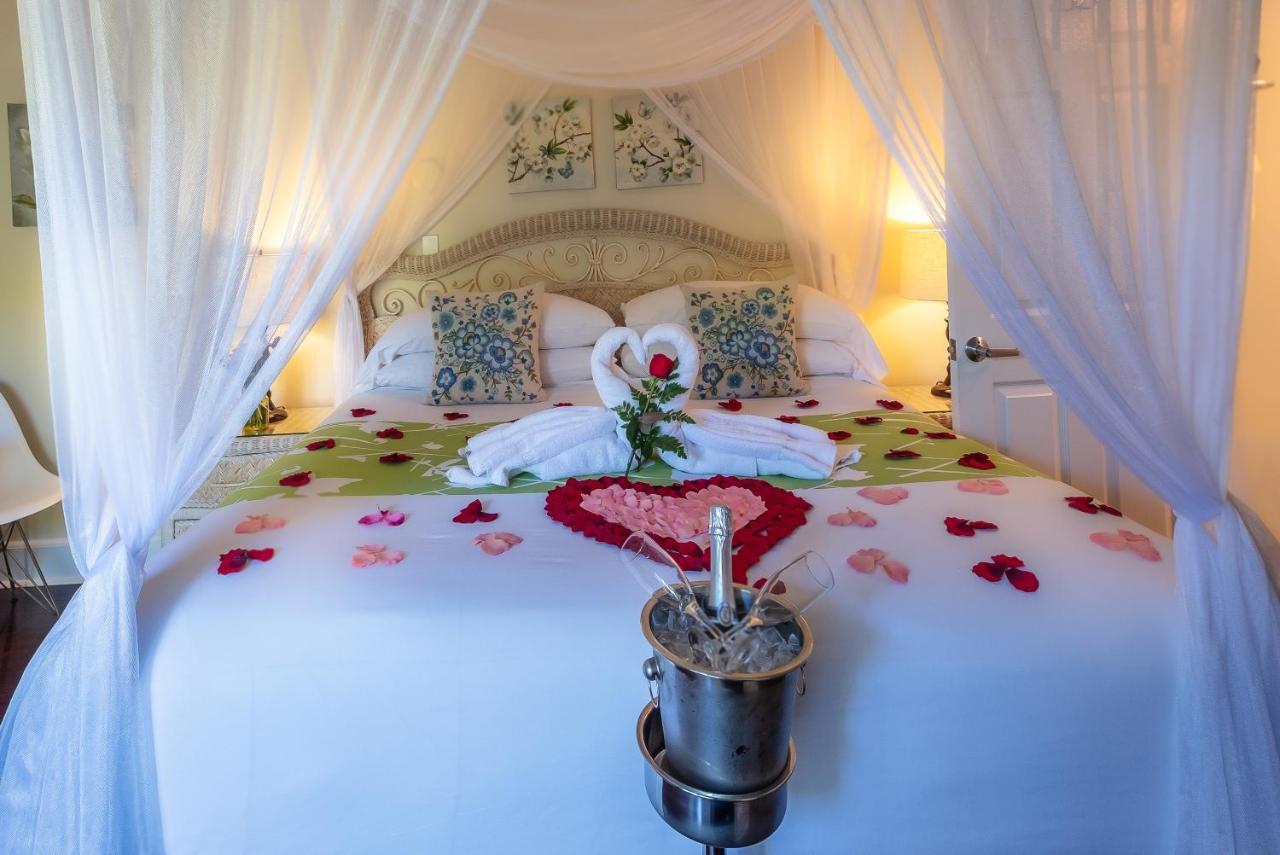 キーウェスト デュバル ガーデンズ Bed & Breakfast エクステリア 写真
